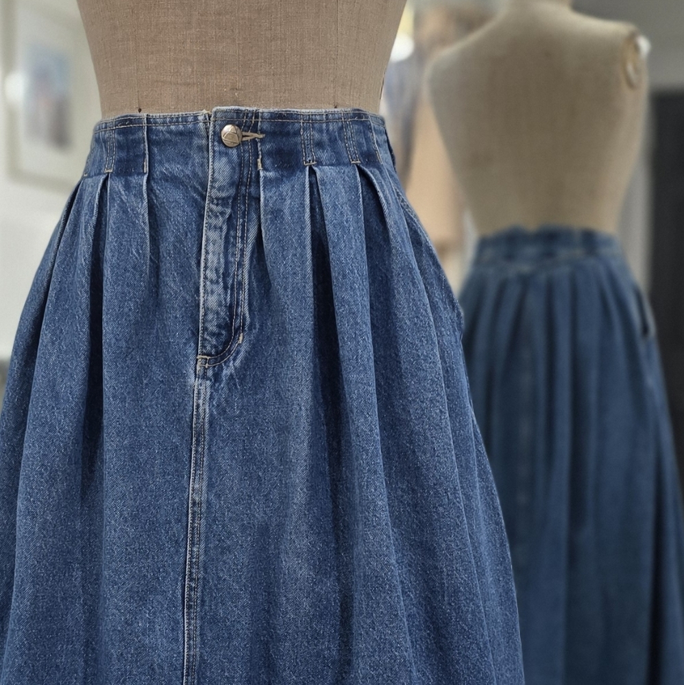 Vintage Liz Claiborne Blue Denim Midi Skirt